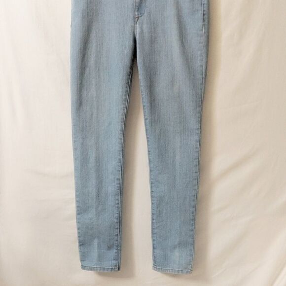 🌹$3/21 AK Boyfriend Jeans, light wash, Sz 4 - Picture 2 of 7